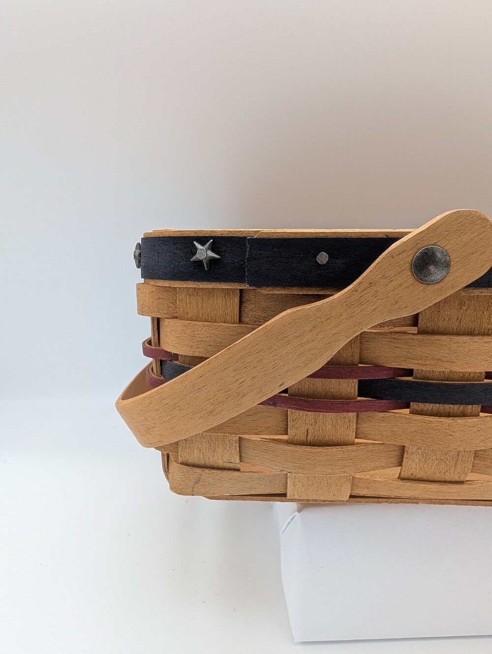 Longaberger Bee 2004 Basket, Liner, Protector Accented w/Red, Blue & Stars - Picture 6 of 9